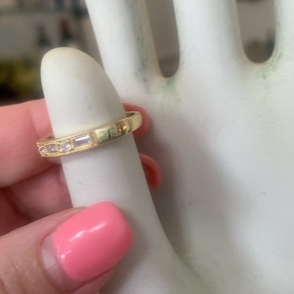 NEW HIGH END Gold Plated Anniversary Ring Wedding Band 7.5 ( #11) GIFT - Picture 3 of 6